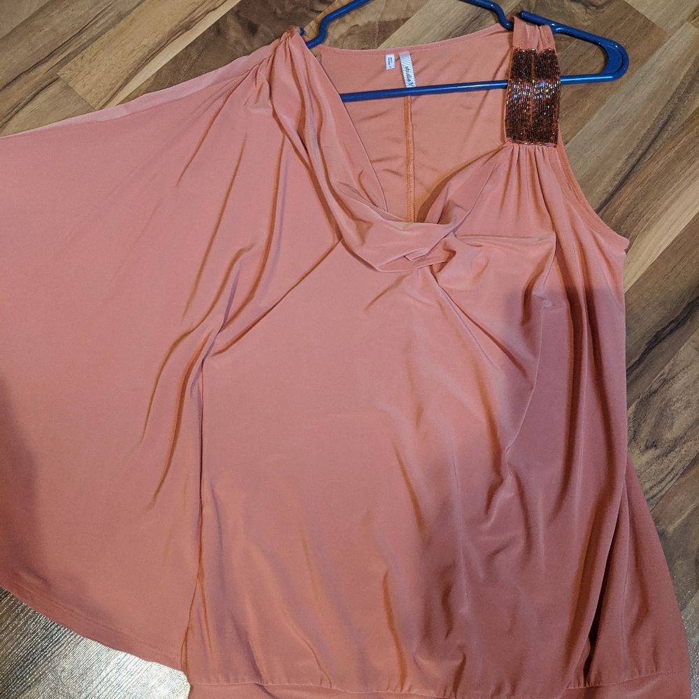 Studio Y cold shoulder batwing top